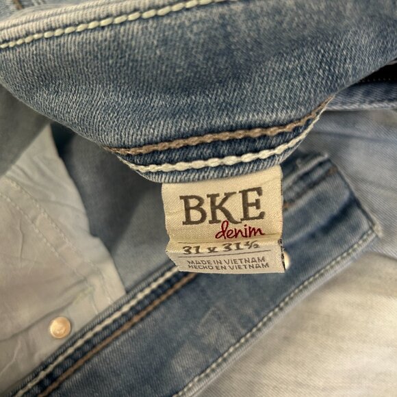 BKE Payton Jeans Womens size 31R Light Wash Boot Cut Stretch distressed ABK1233 - Picture 5 of 16